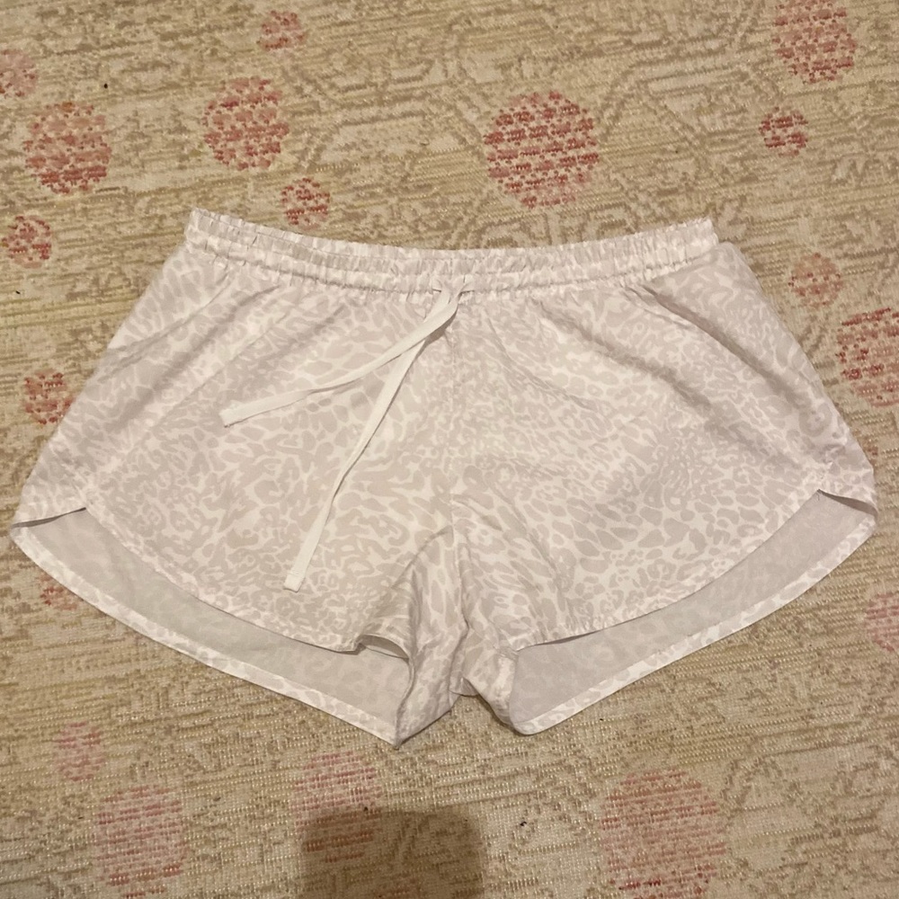 Old Navy leopard print shorts in white